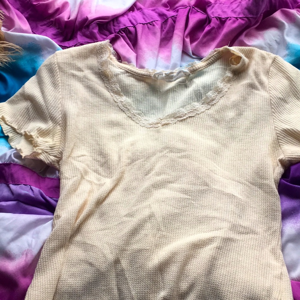 Womens size medium cropped shirt with lace